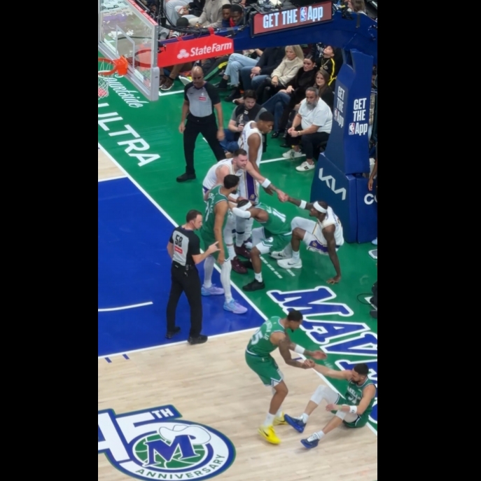 九游娱乐app-他不在独行侠了又好像还在！东契奇拉队友也拉对手 还关心了克莱